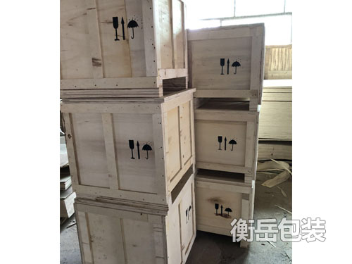 木箱